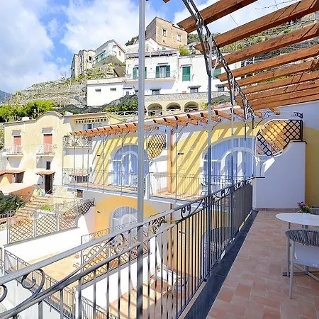 Sleeps 2 With Pool And Air Con Apartment Pontone
