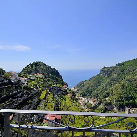 Sleeps 2 With Pool And Air Con Apartment Pontone