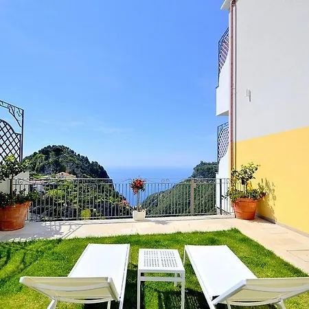 Sleeps 2 With Pool And Air Con Apartment Pontone